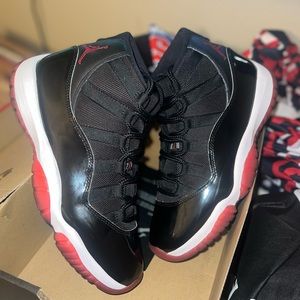 Preloved Jordan Retro 11 Bred SZ9